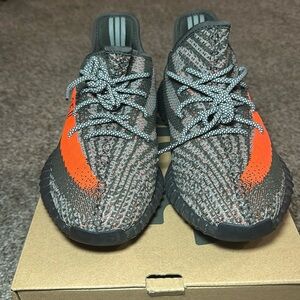 Yeezy Boost V2